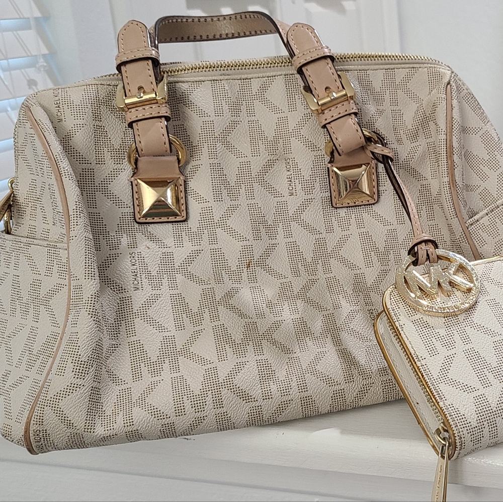 Michael kors purse